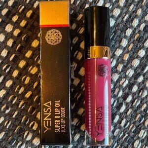 NIB Yensa Super 8 Lip Oil Boss Berry
